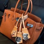 Custom Hand-Painted Leather Pet Portrait Bag Charm | Personalized Round Dog & Cat Keychain