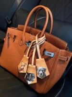 Custom Hand-Painted Leather Pet Portrait Bag Charm | Personalized Round Dog & Cat Keychain